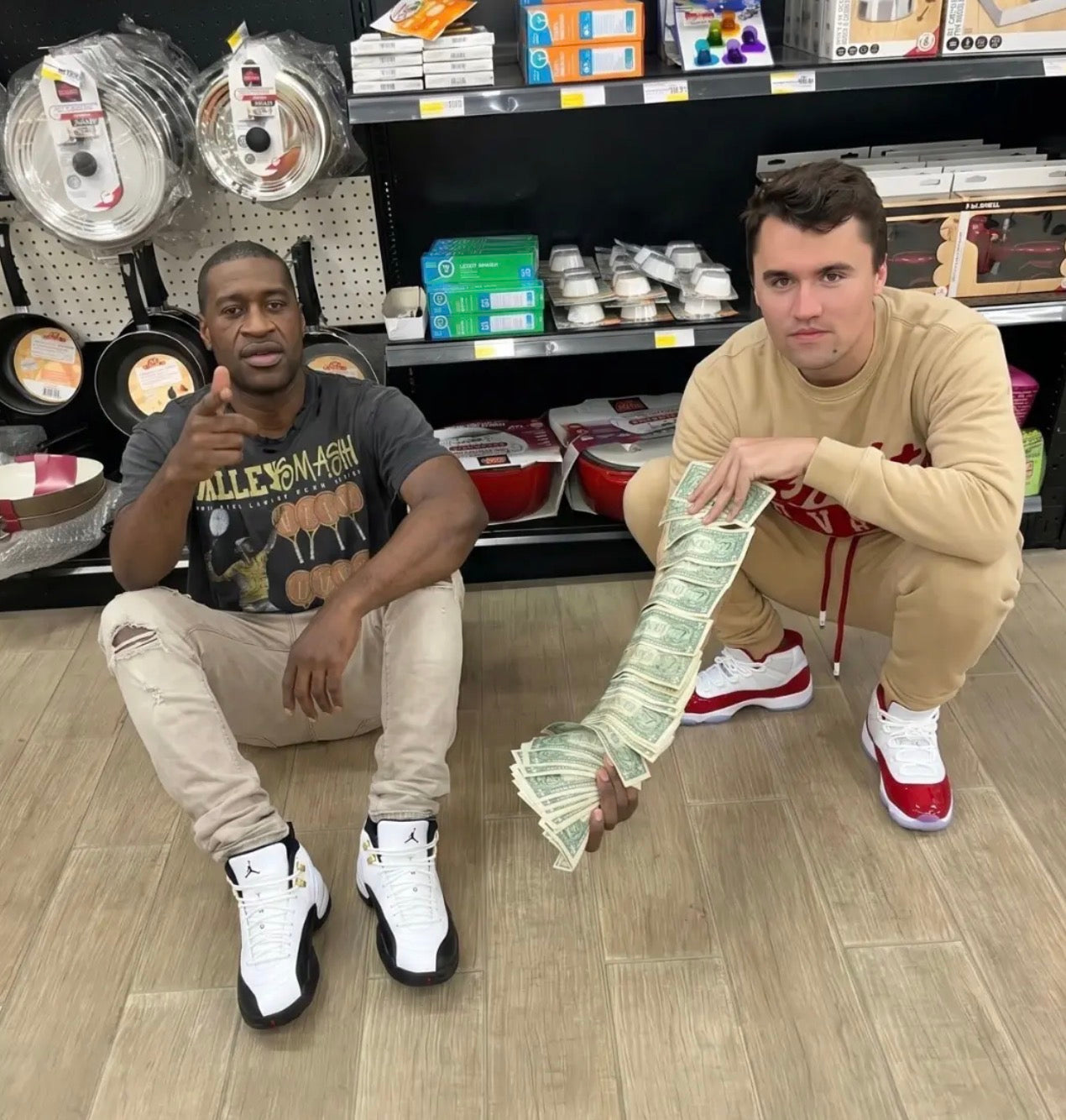 𝐅𝐥𝐨𝐲𝐝 𝐚𝐧𝐝 𝐊𝐢𝐫𝐤 𝐌𝐨𝐧𝐞𝐲𝐬𝐩𝐫𝐞𝐚𝐝